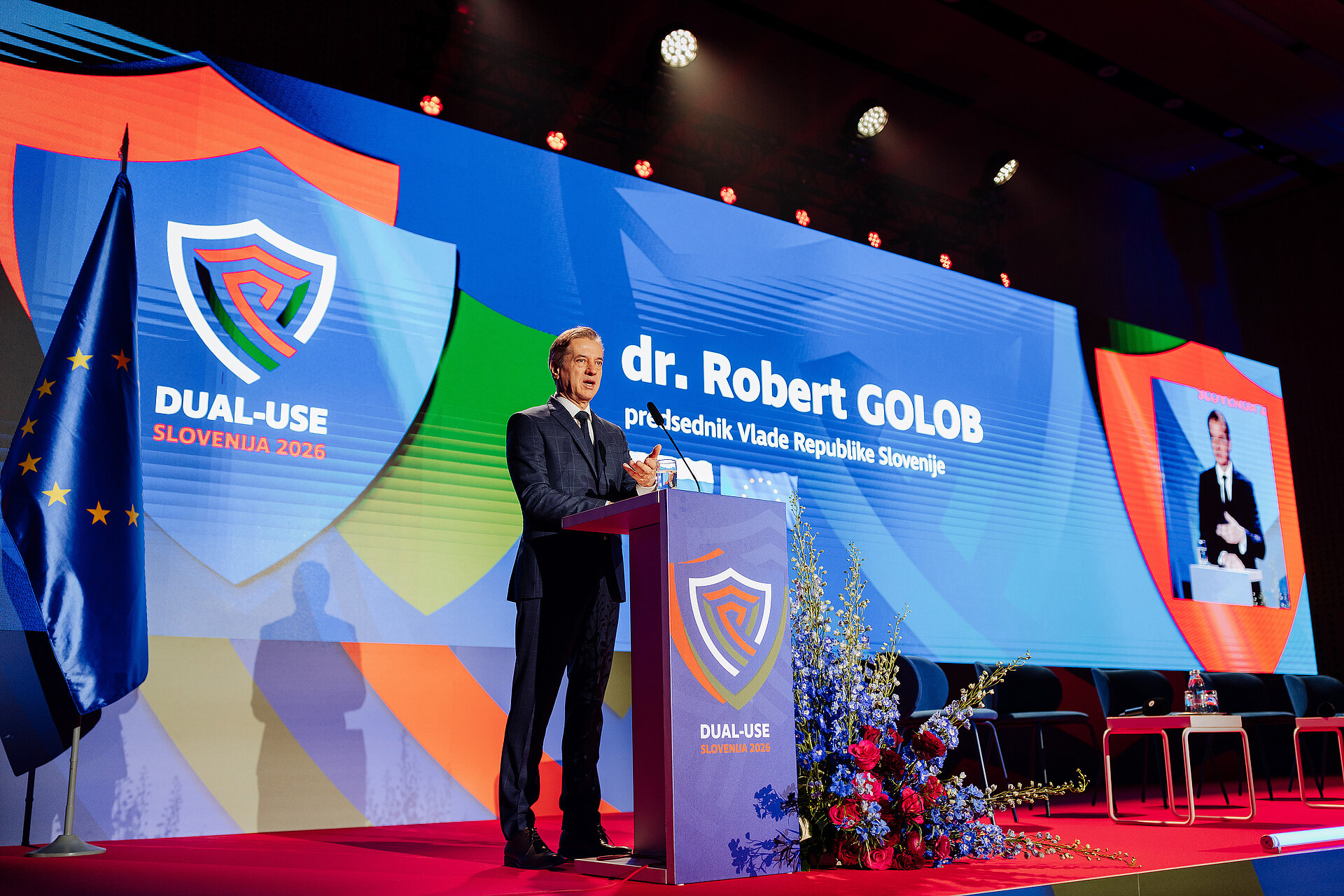 4 / 7 Dr. Robert Golob, predsednik Vlade RS